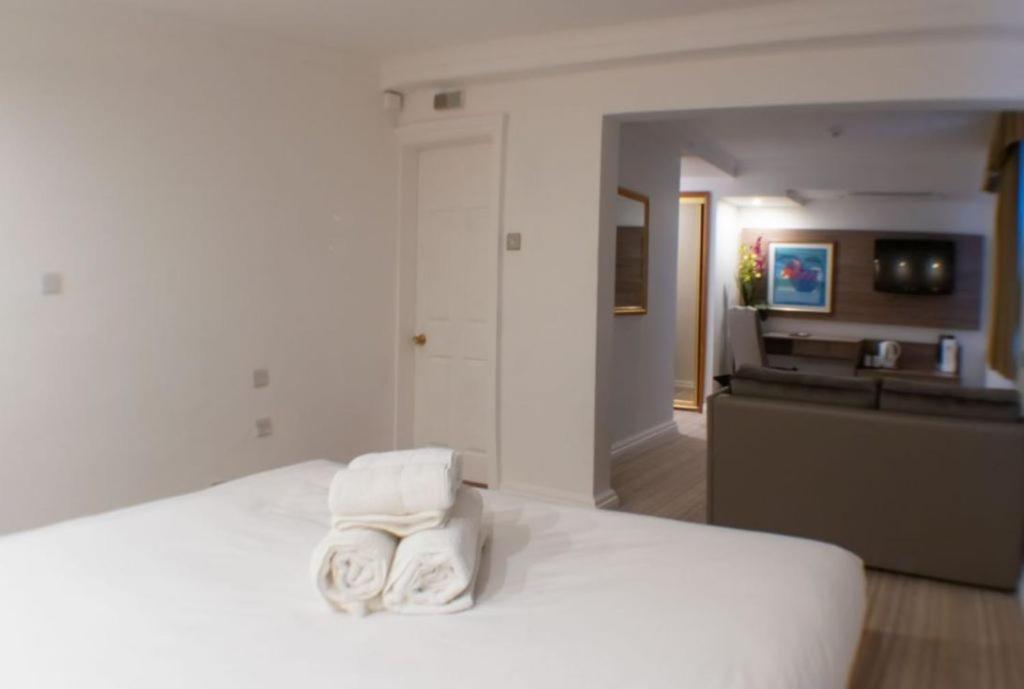 Tong Park Hotel Bagian luar foto