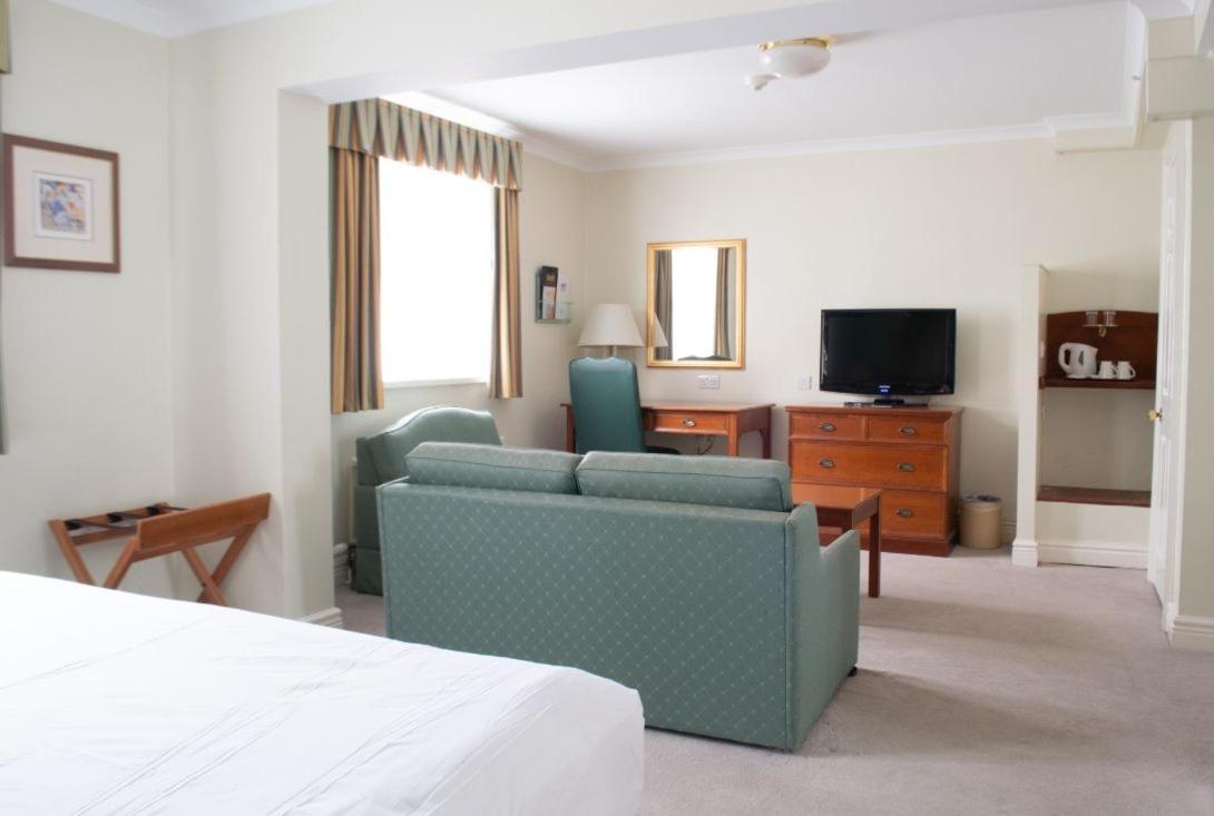 Tong Park Hotel Bagian luar foto